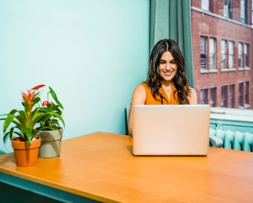 Cum treci peste „ce zice lumea” ca model de videochat